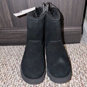 NWT Time & Tru Genuine Suede Boots Size 6